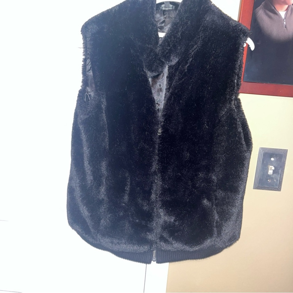 Talbots Black Faux Fur Vest medium casual or dress up